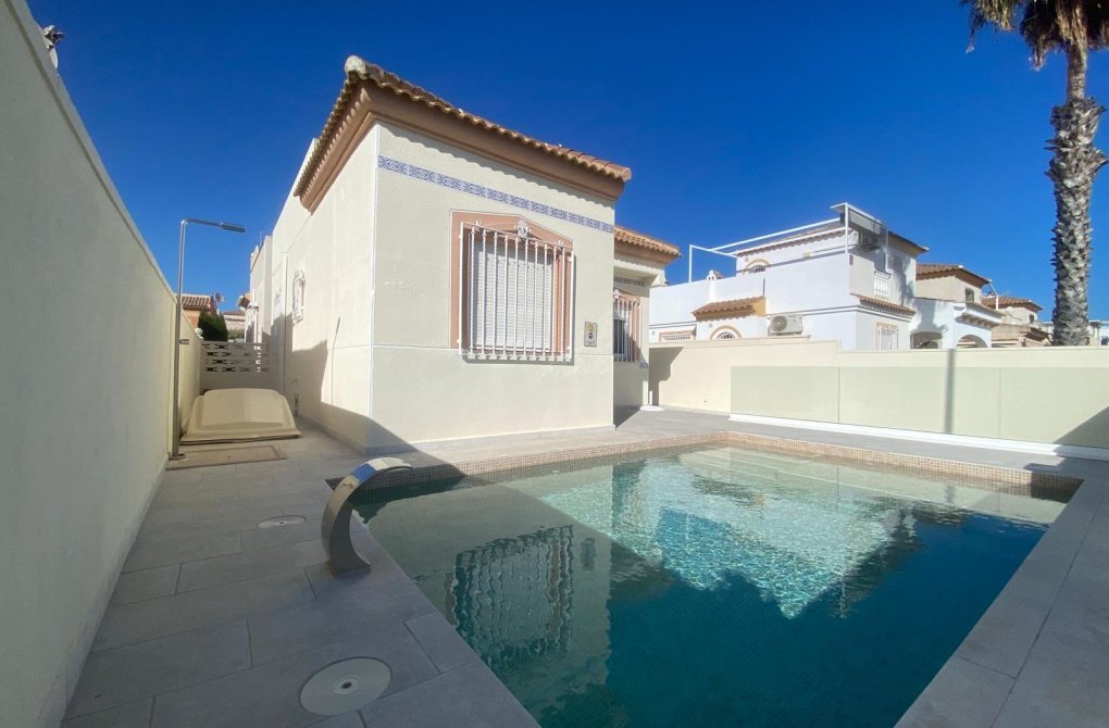 Resale - Villa - Torrevieja - Torreblanca
