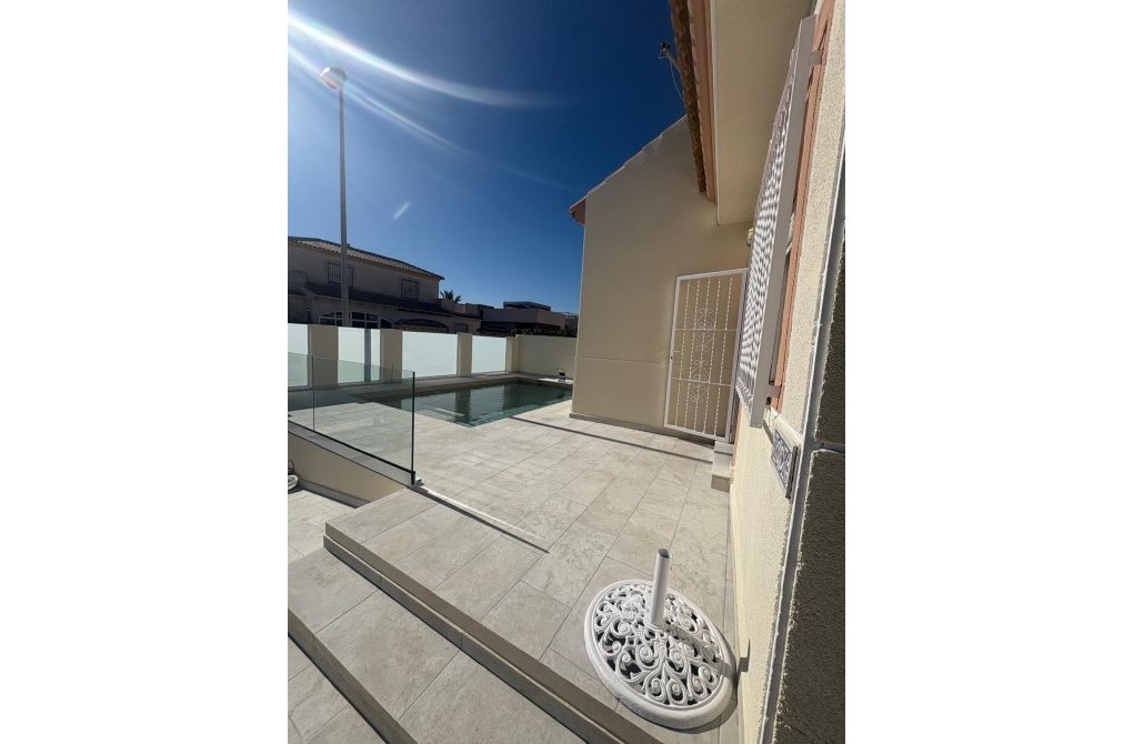 Resale - Villa - Torrevieja - Torreblanca