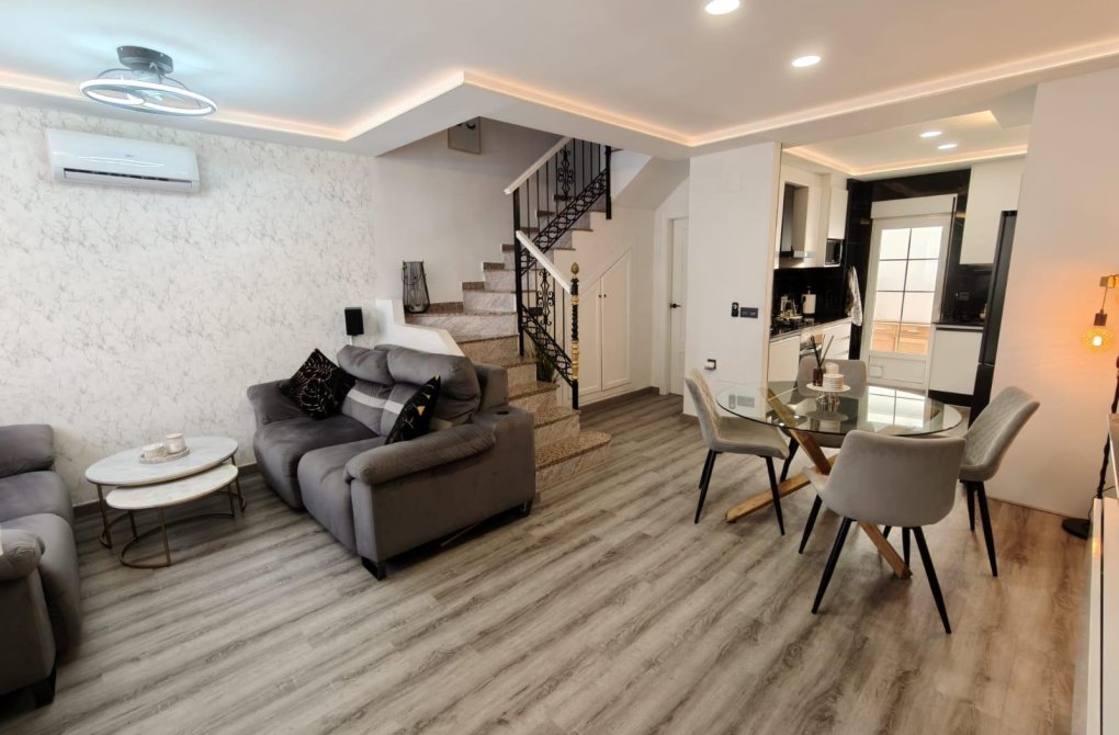 Resale - Duplex - Orihuela Costa - PAU 26