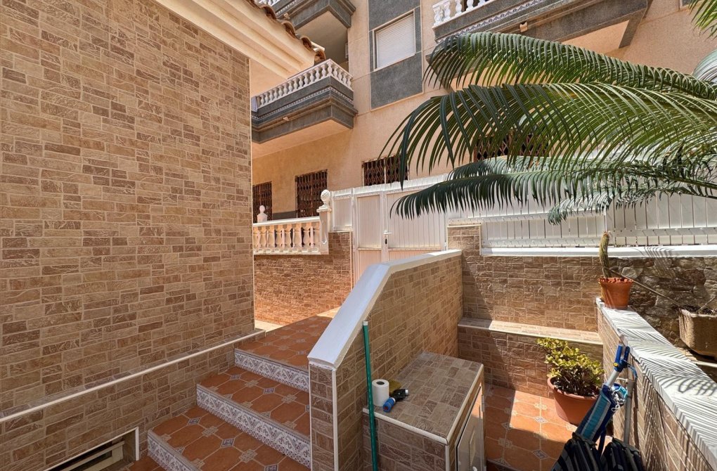 Resale - Terraced house - Guardamar del Segura - Urbanizaciones