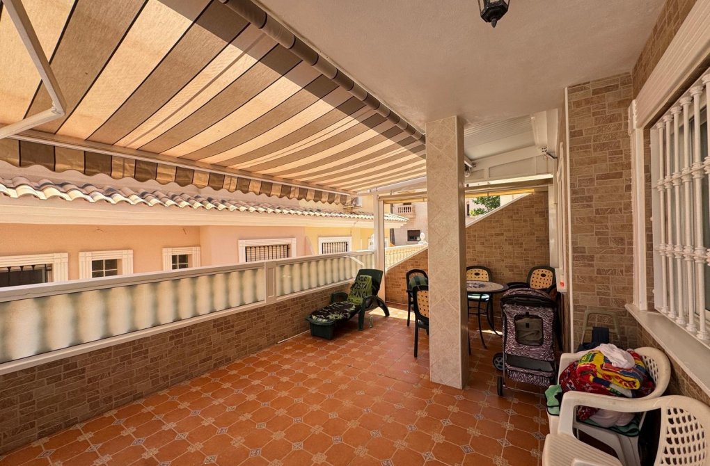 Resale - Terraced house - Guardamar del Segura - Urbanizaciones