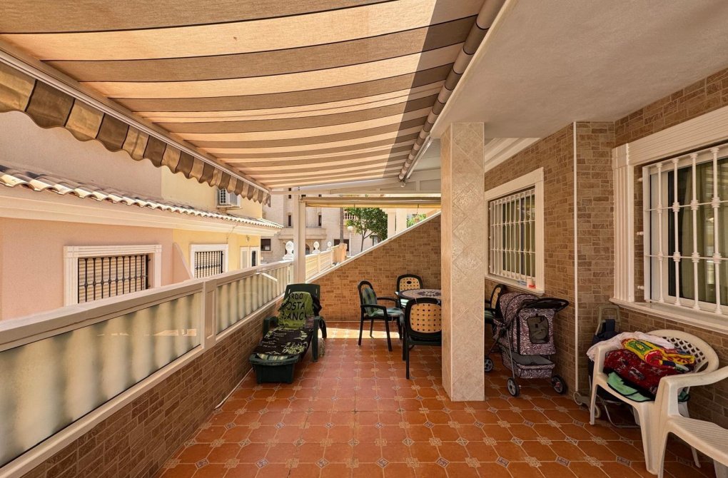 Resale - Terraced house - Guardamar del Segura - Urbanizaciones