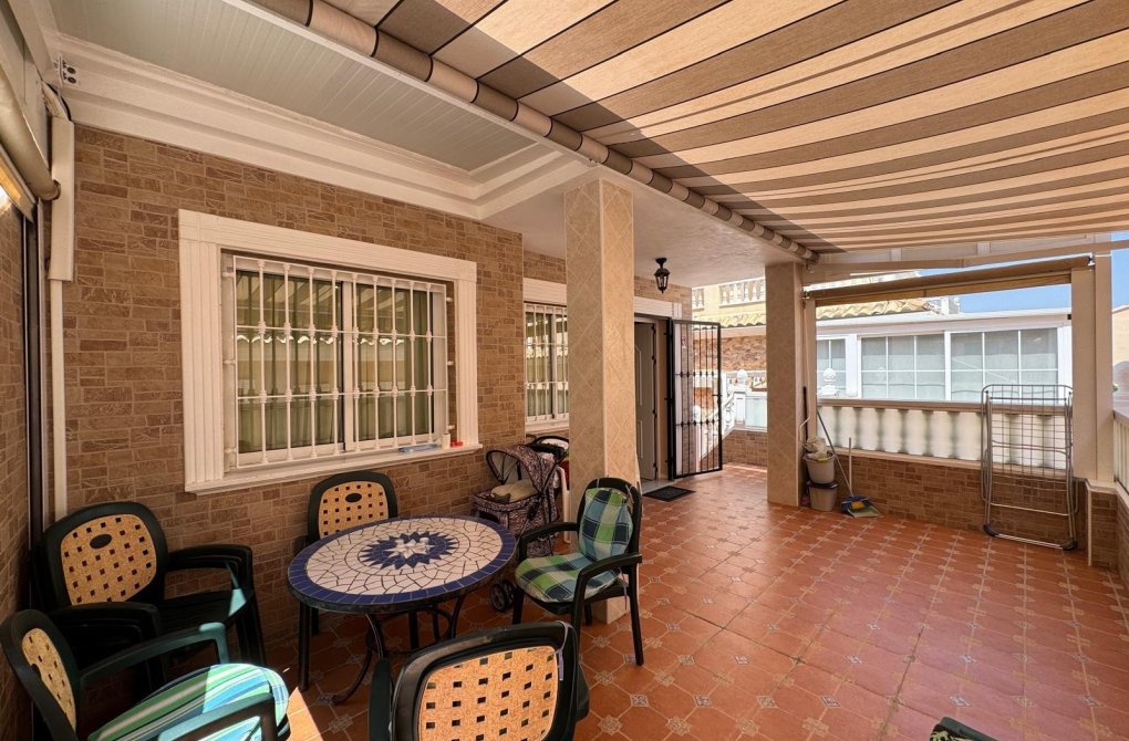 Resale - Terraced house - Guardamar del Segura - Urbanizaciones