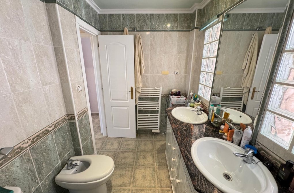 Resale - Terraced house - Guardamar del Segura - Urbanizaciones