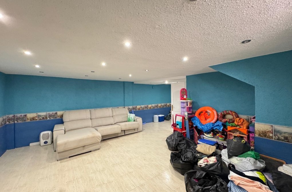 Resale - Terraced house - Guardamar del Segura - Urbanizaciones