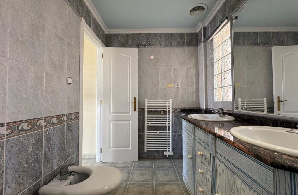 Resale - Terraced house - Guardamar del Segura - Urbanizaciones