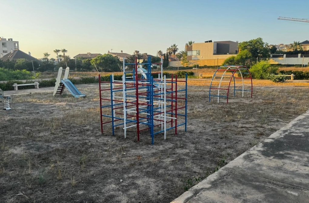 Resale - Apartment - Torrevieja - Torre la mata