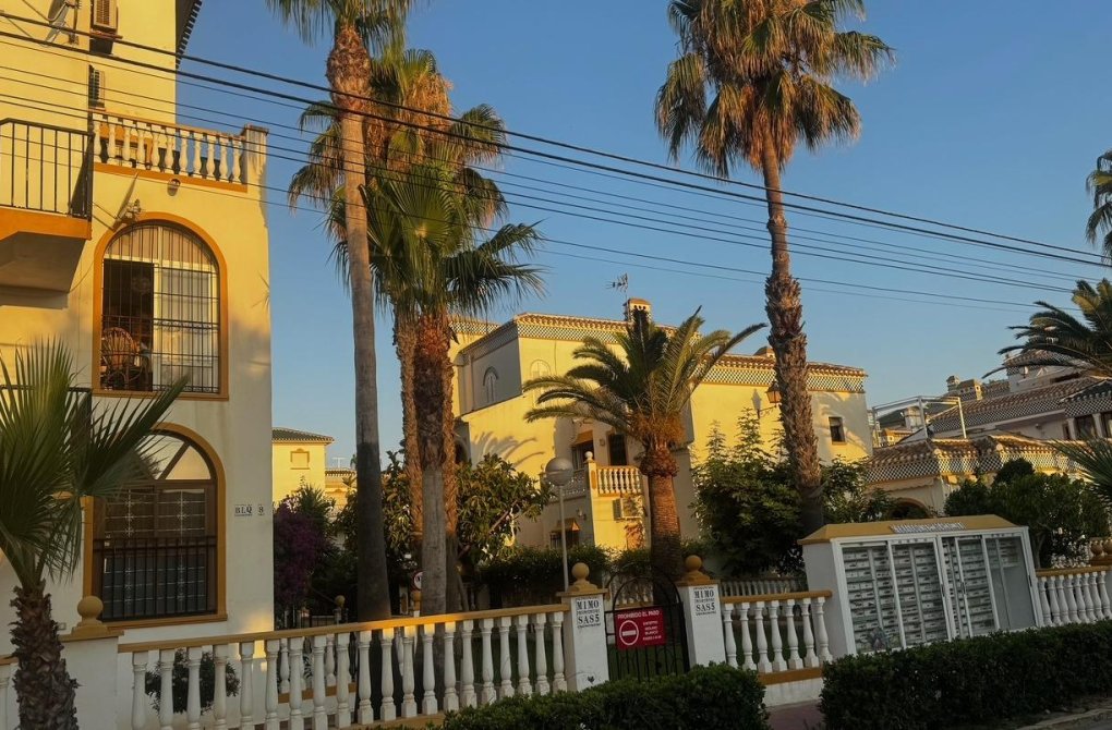 Resale - Apartment - Torrevieja - Torre la mata