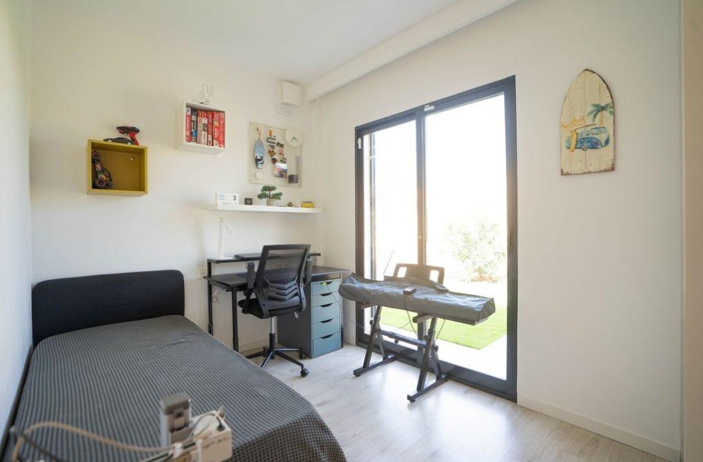 Resale - Villa - Orihuela Costa - La Zenia