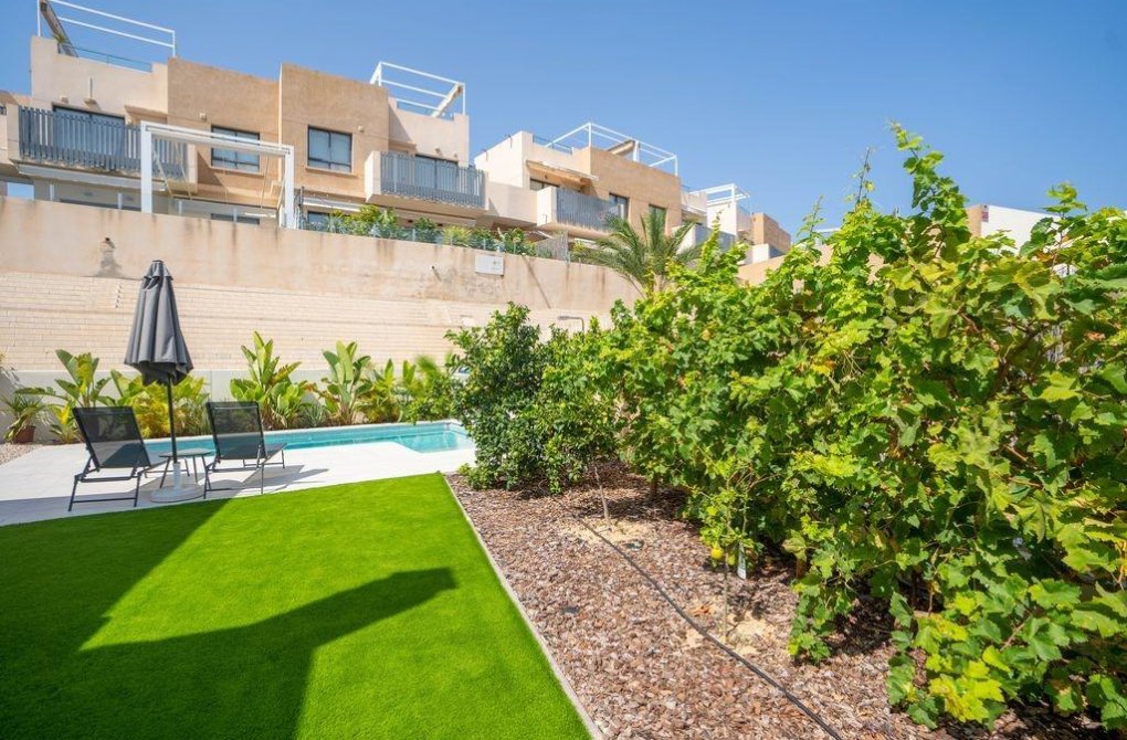 Resale - Villa - Orihuela Costa - La Zenia