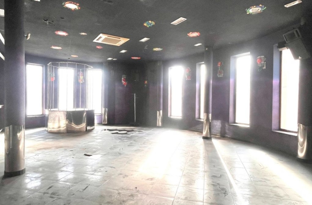 Resale - Commercial - Torrevieja - Playa del Cura