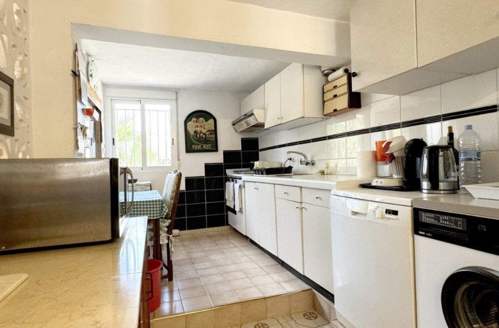 Вторичное жилье - Отдельная вилла - Orihuela Costa - La Zenia