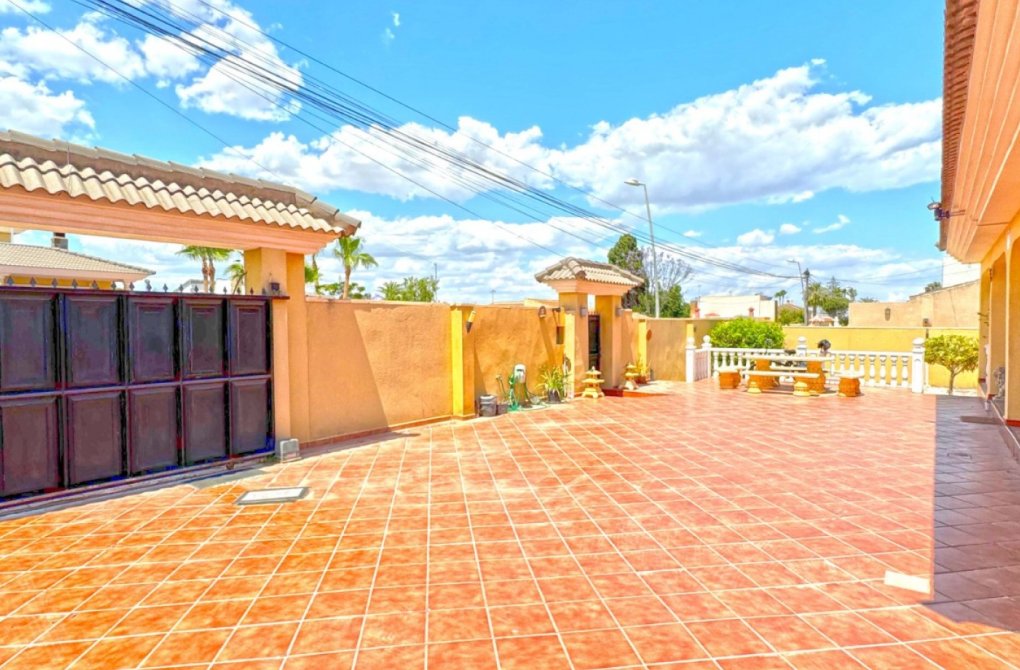 Resale - Detached Villa - Torrevieja - Los Balcones - Los Altos del Edén