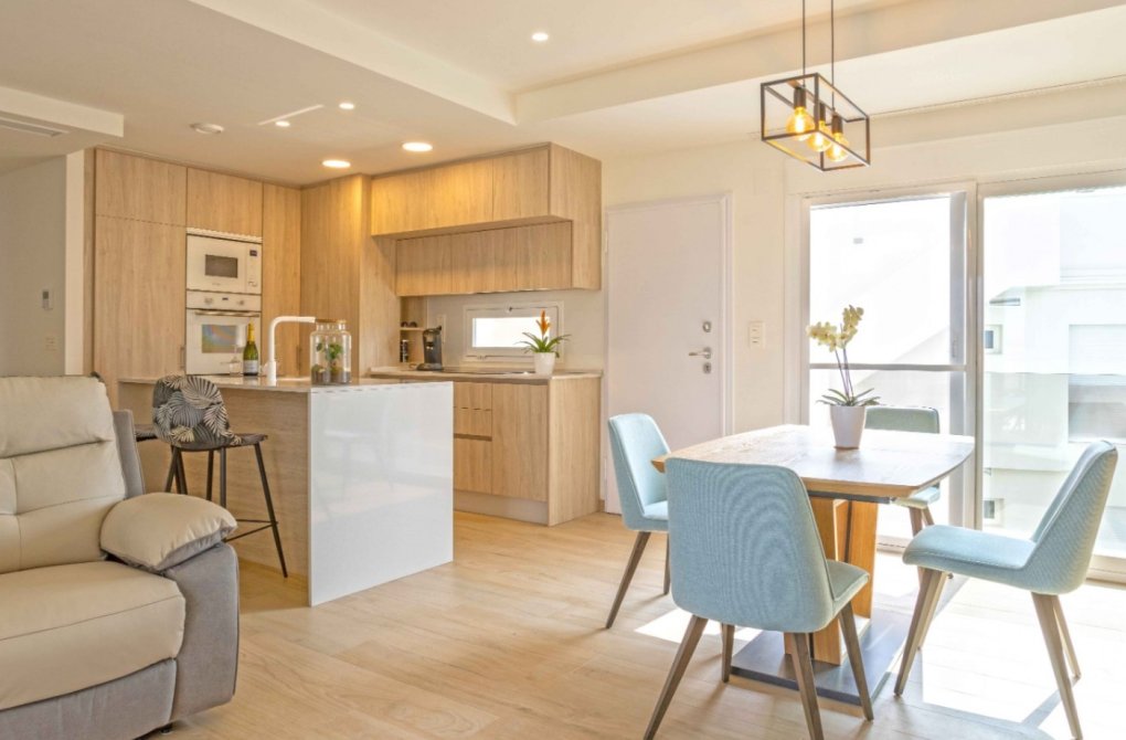 Resale - Apartment - Orihuela Costa - Villamartín