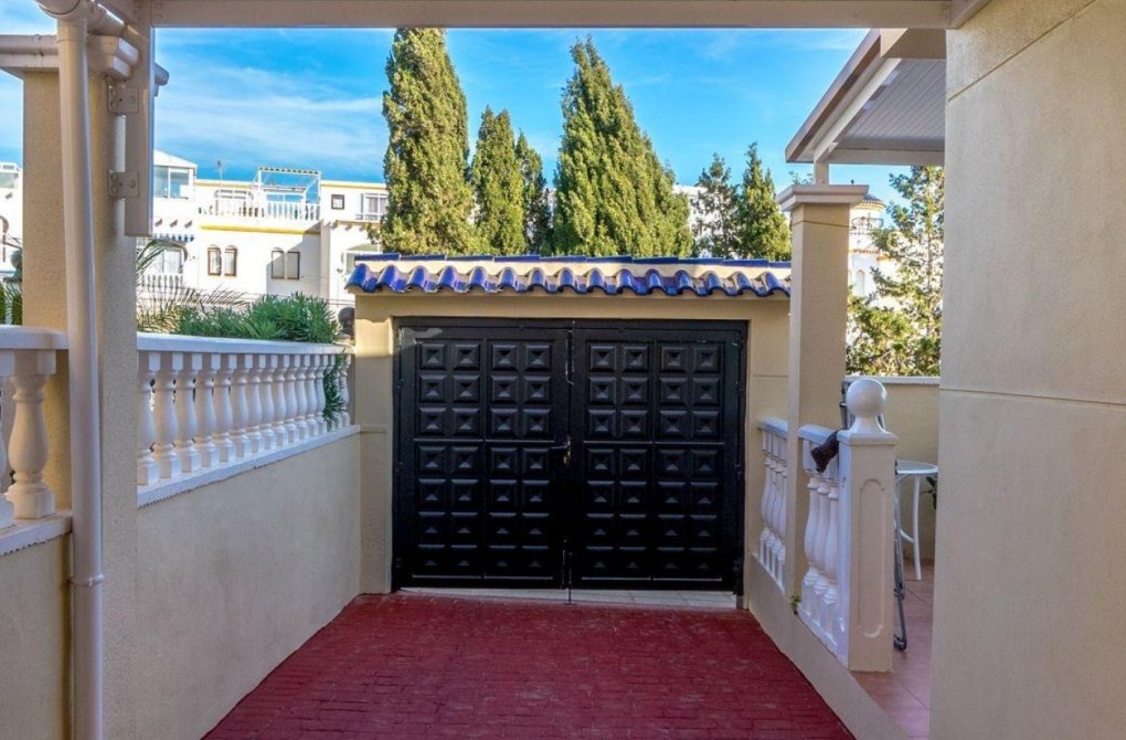 Resale - Detached Villa - Orihuela Costa - Villamartín