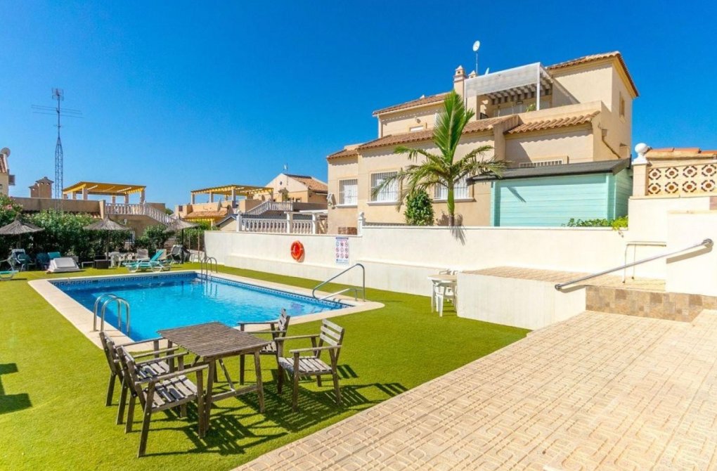 Resale - Detached Villa - Orihuela Costa - Villamartín