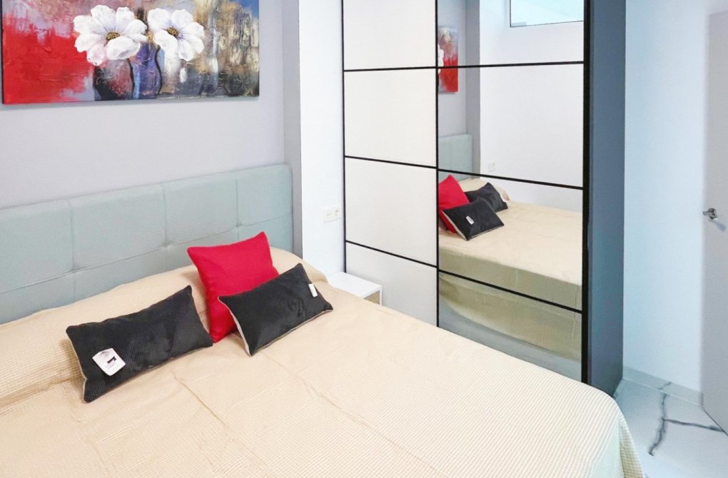 Resale - Apartment - Torrevieja - Playa del Cura