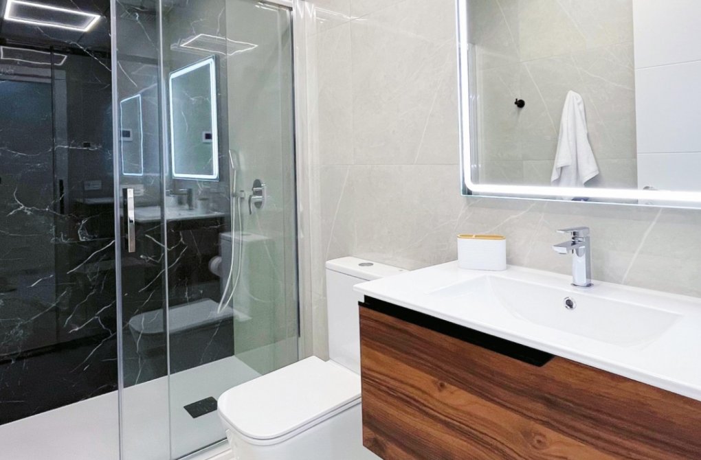 Resale - Apartment - Torrevieja - Playa del Cura