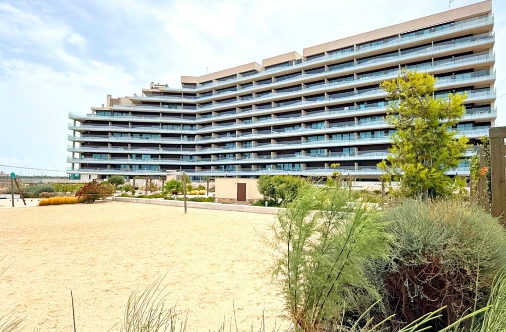 Resale - Apartment - Cartagena - Playa Honda