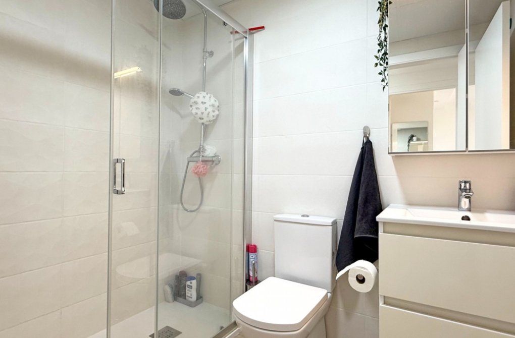 Resale - Apartment - Cartagena - Playa Honda