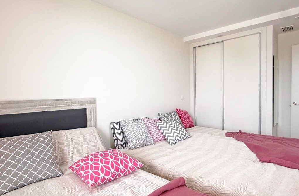 Resale - Apartment - Cartagena - Playa Honda