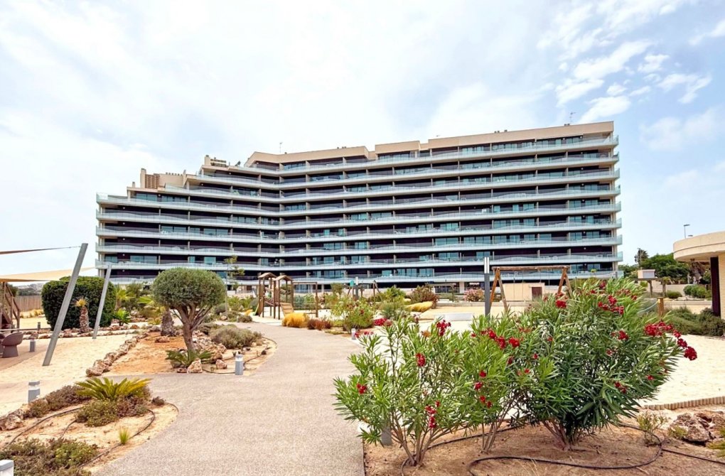 Resale - Apartment - Cartagena - Playa Honda