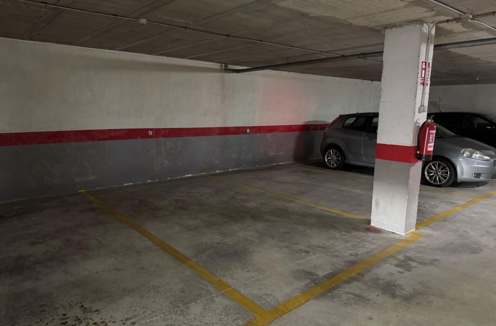 Resale - Garage - Torrevieja - Centro