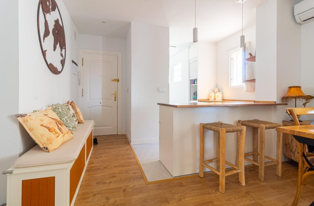 Resale - Apartment - Torrevieja - La veleta