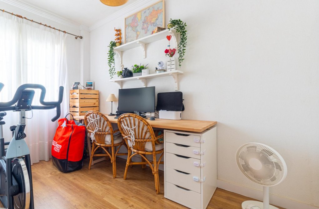 Resale - Apartment - Torrevieja - La veleta