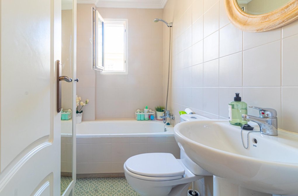 Resale - Apartment - Torrevieja - La veleta