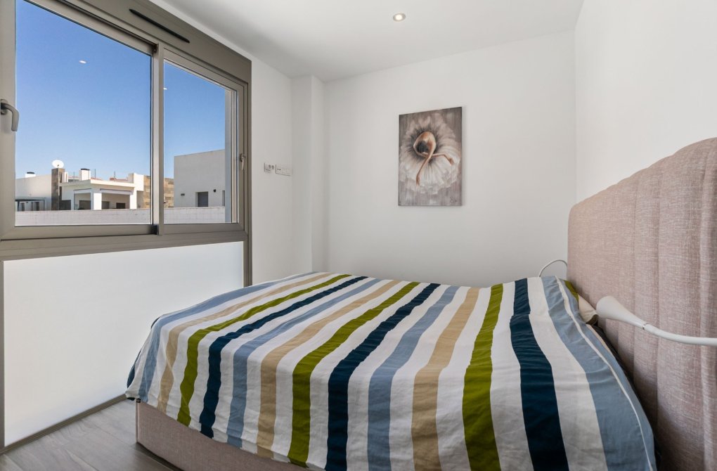 Resale - Villa - Orihuela - Villamartin