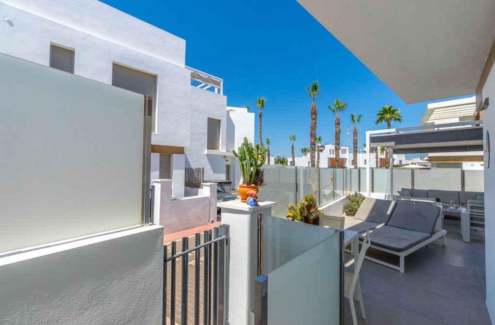 Resale - Villa - Orihuela - Villamartin