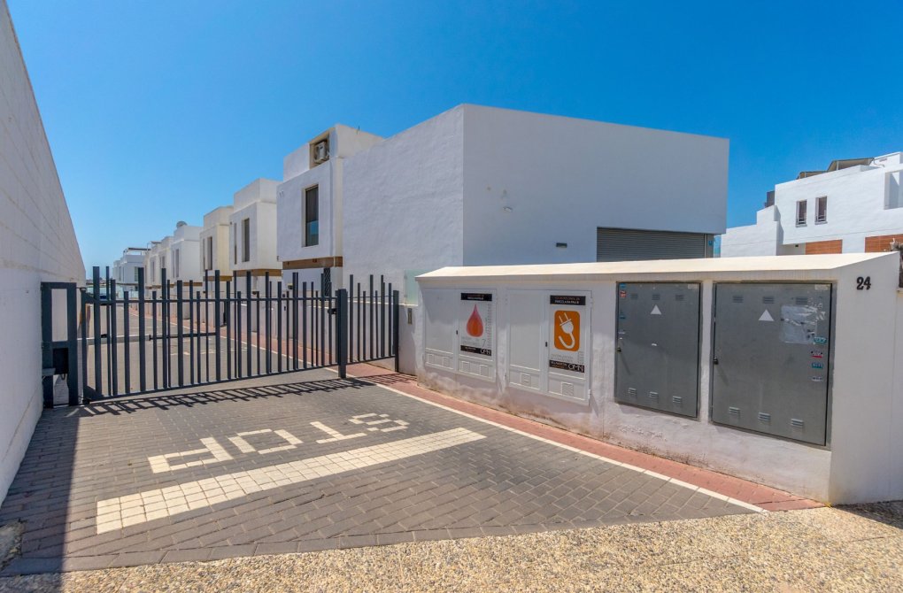 Resale - Villa - Orihuela - Villamartin