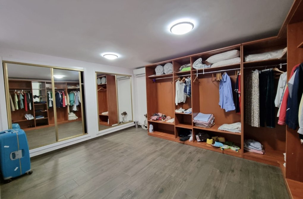 Resale - Villa - Torrevieja - La Mata