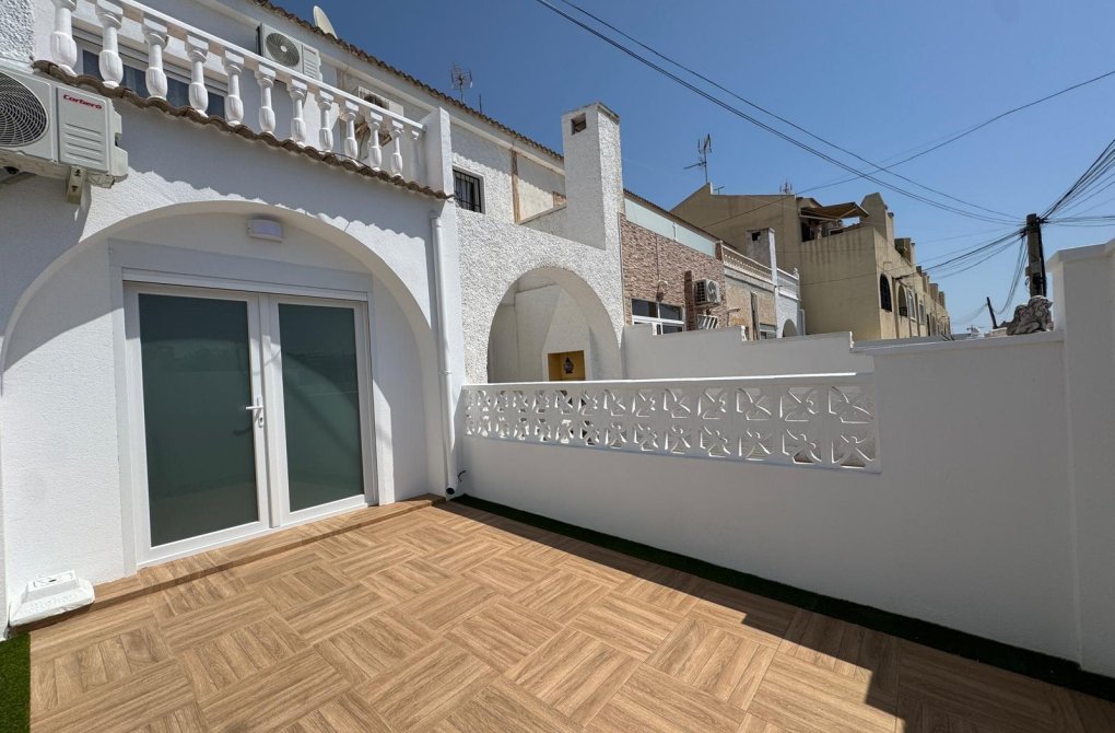 Resale - Terraced house - Torrevieja - Playa del cura