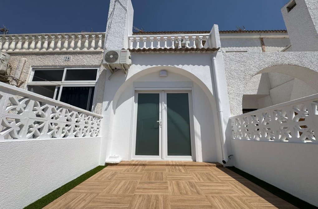 Resale - Terraced house - Torrevieja - Playa del cura