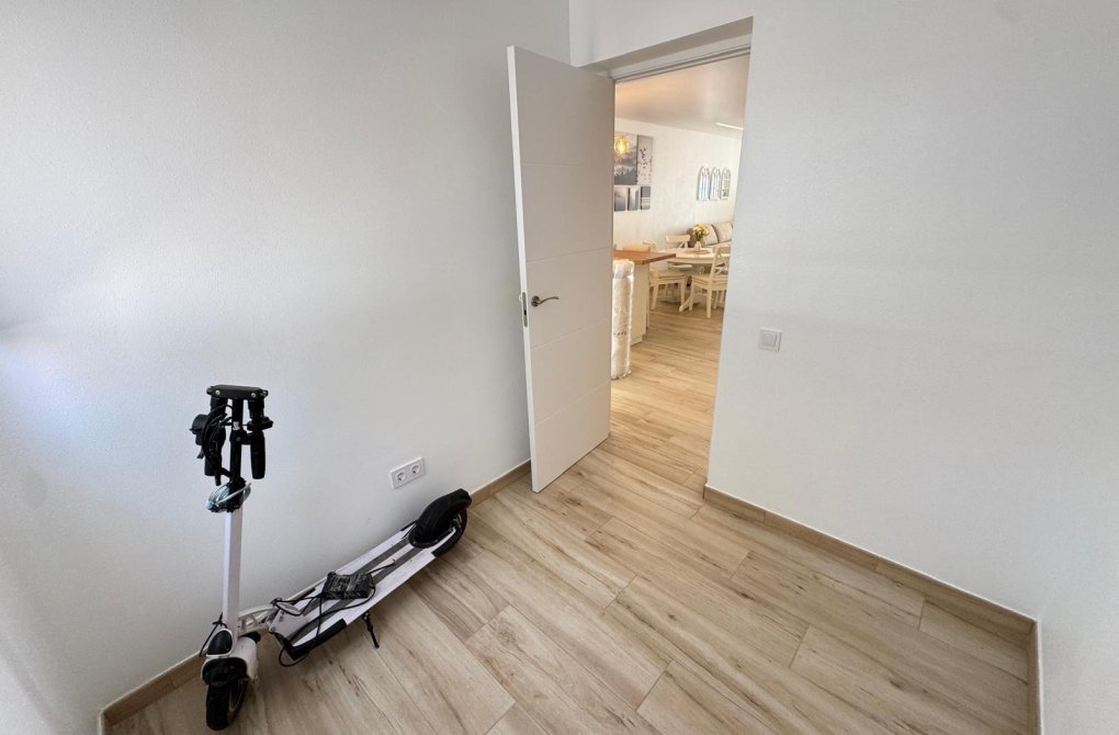 Resale - Terraced house - Torrevieja - Playa del cura