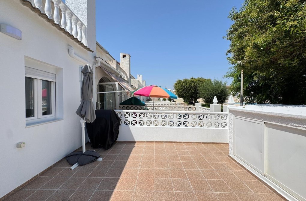 Resale - Terraced house - Torrevieja - Playa del cura
