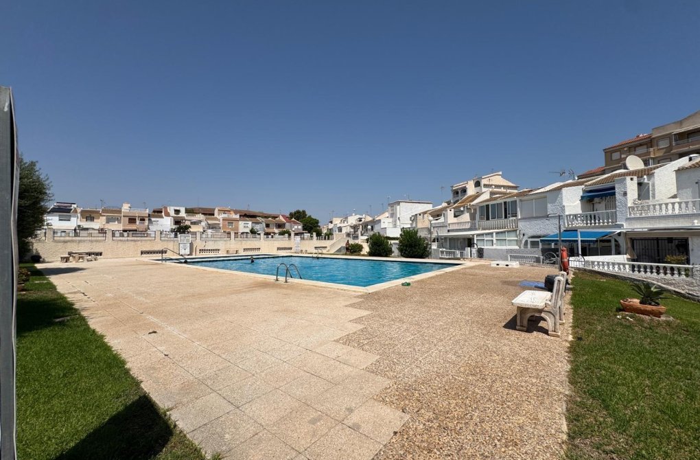 Resale - Terraced house - Torrevieja - Playa del cura