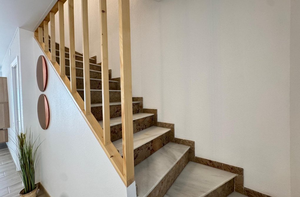 Resale - Terraced house - Torrevieja - Playa del cura