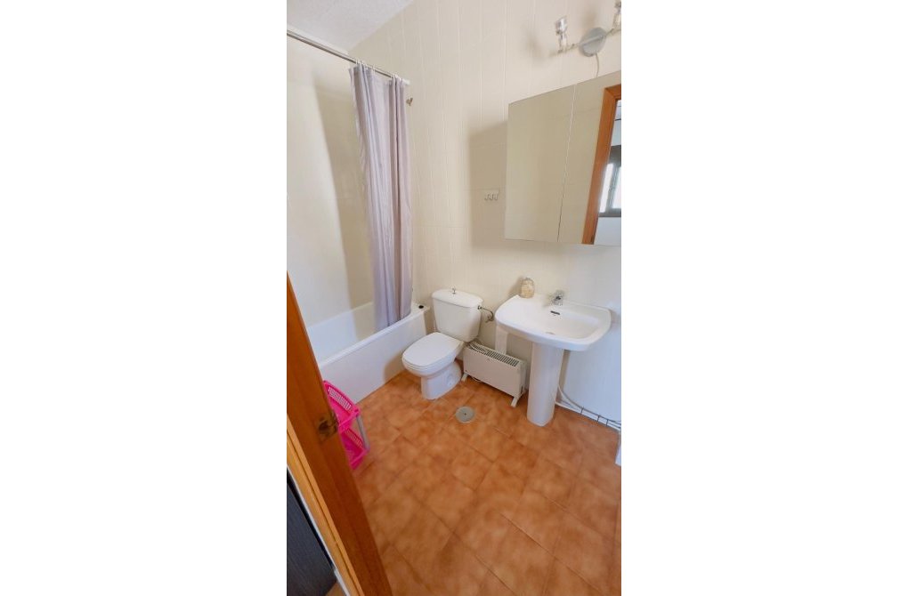 Resale - Bungalow - Torrevieja - Calas blanca