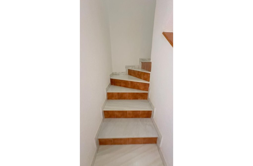 Resale - Bungalow - Torrevieja - Calas blanca