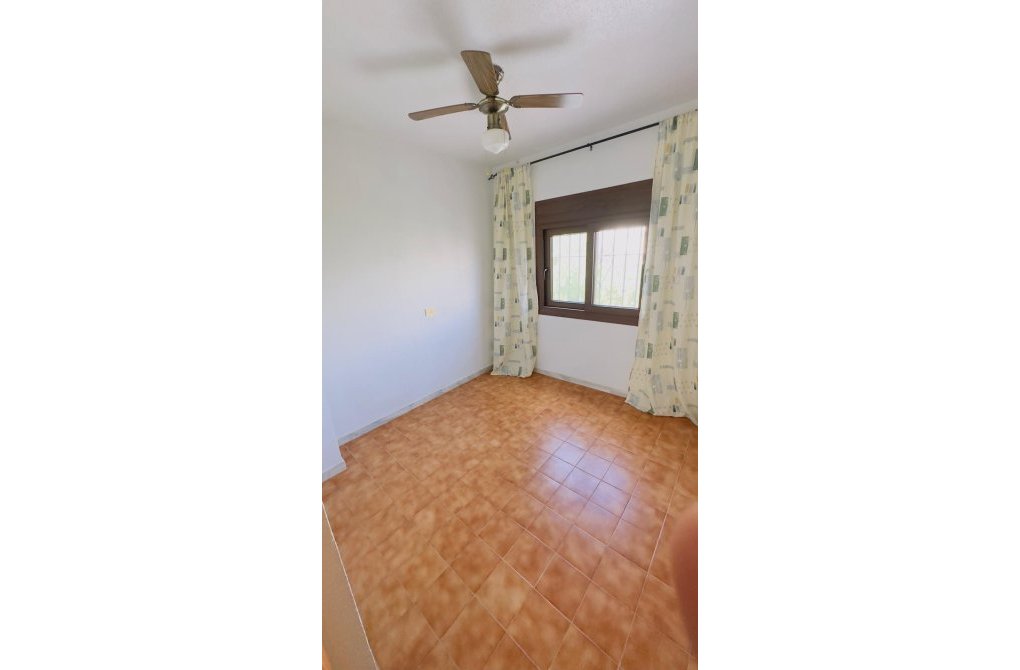 Resale - Bungalow - Torrevieja - Calas blanca