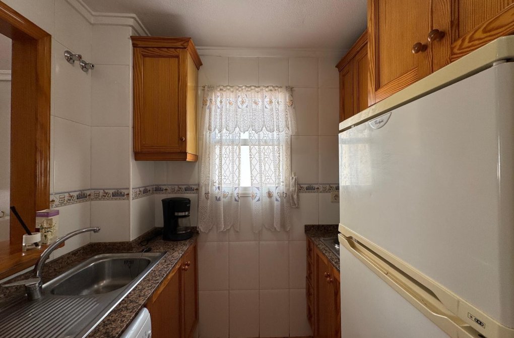 Resale - Apartment - Torrevieja - Estacion de autobuses