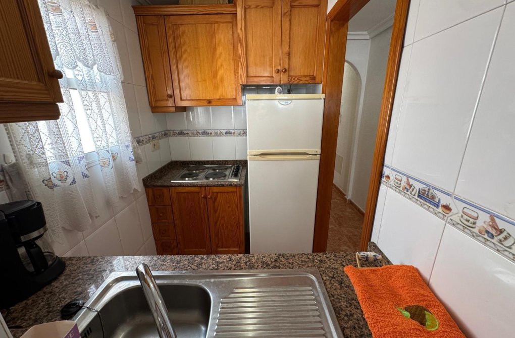 Resale - Apartment - Torrevieja - Estacion de autobuses