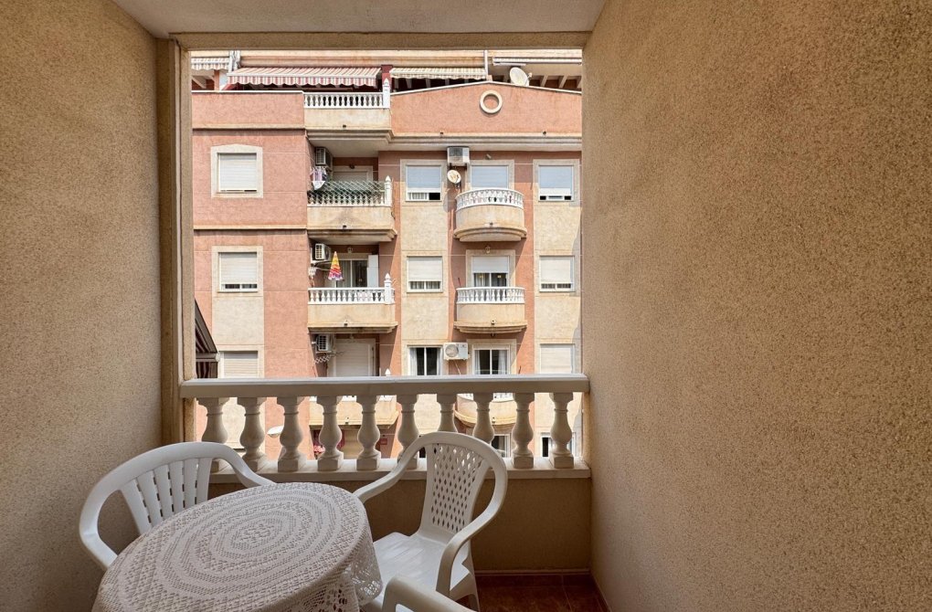 Resale - Apartment - Torrevieja - Estacion de autobuses