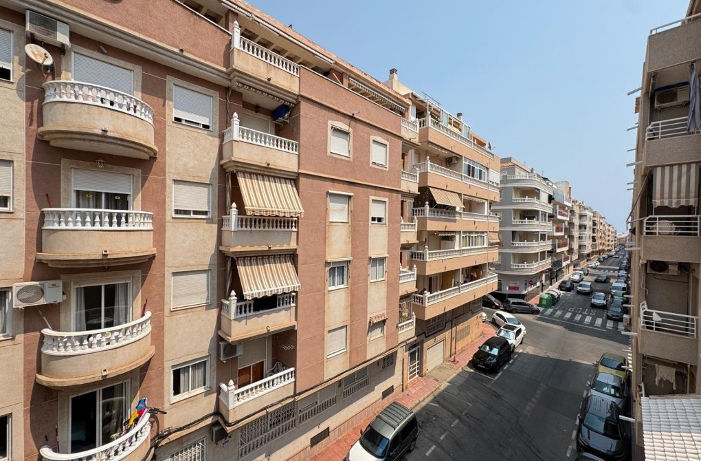 Resale - Apartment - Torrevieja - Estacion de autobuses