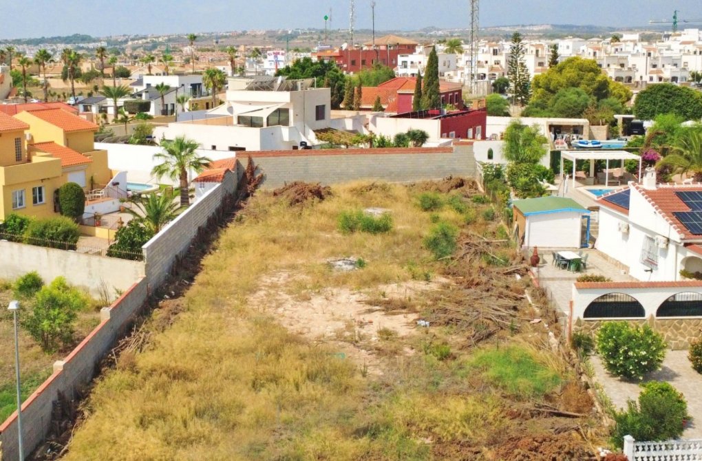 Resale - Plot / Land - Torrevieja - Los Balcones - Los Altos del Edén