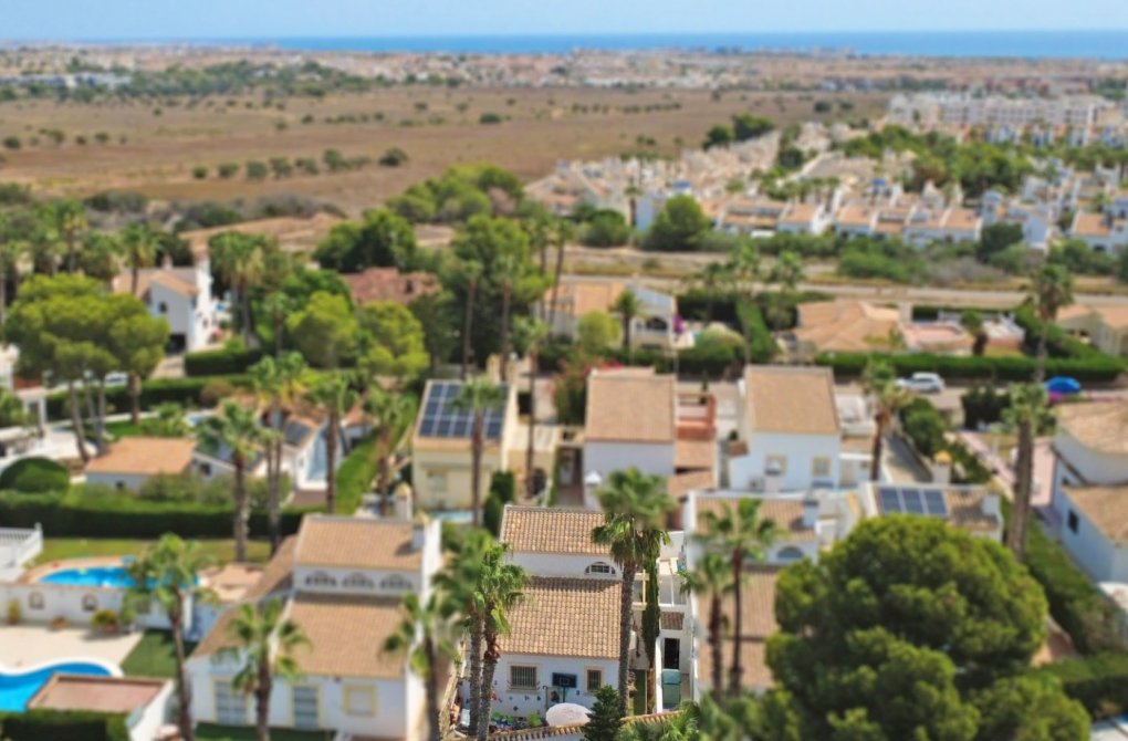 Resale - Detached Villa - Orihuela Costa - Villamartín