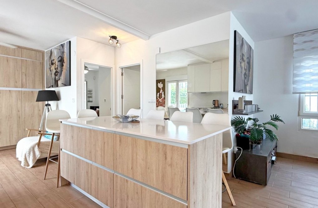 Resale - Detached Villa - Orihuela Costa - Villamartín